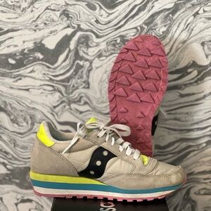Super Cute Saucony Sneakers